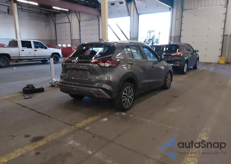 2021 Nissan Kicks Sv Xtronic Cvt z USA, uszkodzony, nr VIN 3N1CP5CV9ML478183